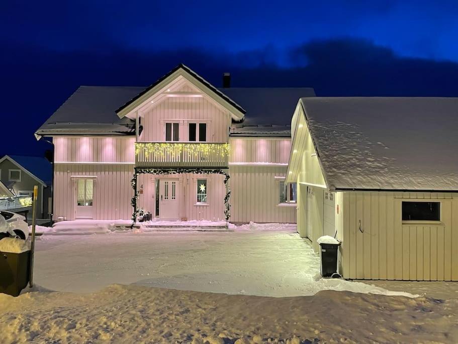 Apartment And Warm With Free Parking *